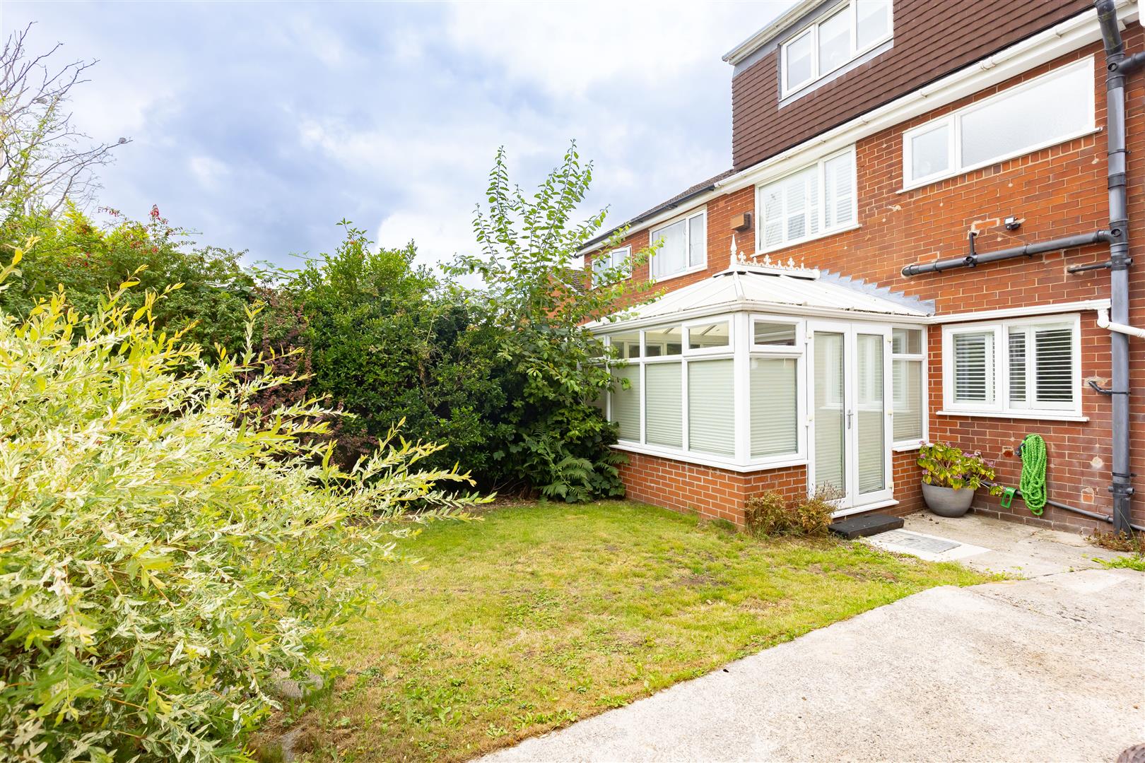 Langholm Close, Leyland